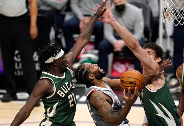 NBA-快船129-105擒雄鹿豪取6连胜 小卡23+9+8 肯纳德5记三分抢镜 NBA-快船129-105擒雄鹿豪取6连胜 小卡23+9+8 肯纳德5记三分抢镜