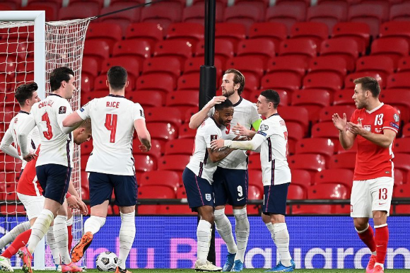 世预赛-英格兰2-1波兰 凯恩点射斯通斯失误+助攻 世预赛-英格兰2-1波兰 凯恩点射斯通斯失误+助攻