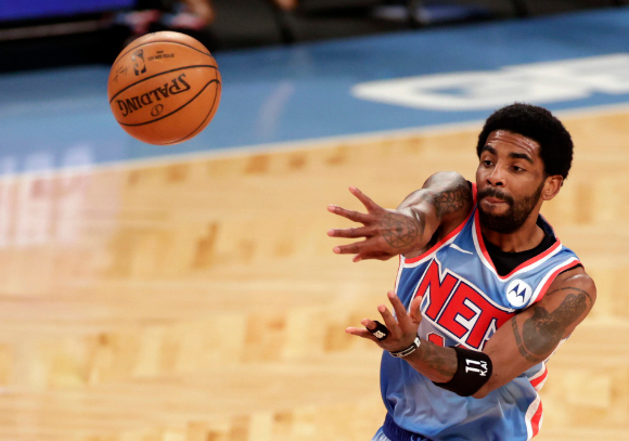 NBA-篮网111-89擒黄蜂迎4连胜 欧文准三双阿德首秀11+9+6 NBA-篮网111-89擒黄蜂迎4连胜 欧文准三双阿德首秀11+9+6