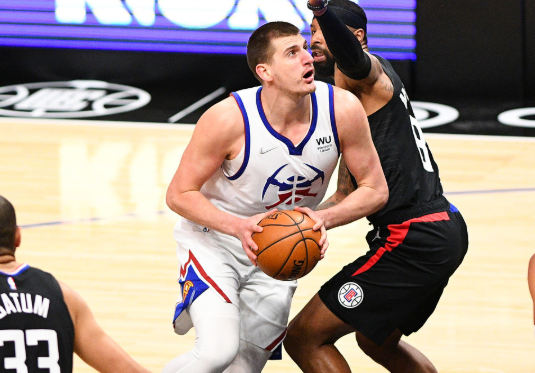 约基奇14+7+7小卡24+12 掘金5首发全上双以101-94掀翻快船 约基奇14+7+7小卡24+12 掘金5首发全上双以101-94掀翻快船