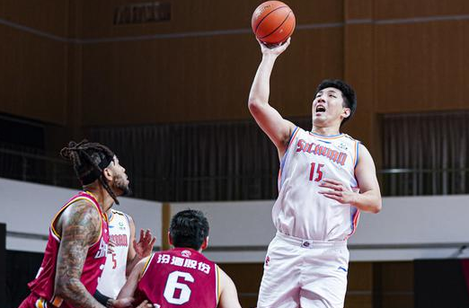 四川107-101险胜山西锁定季后赛 李原宇25+5原帅空砍28+2 四川107-101险胜山西锁定季后赛 李原宇25+5原帅空砍28+2