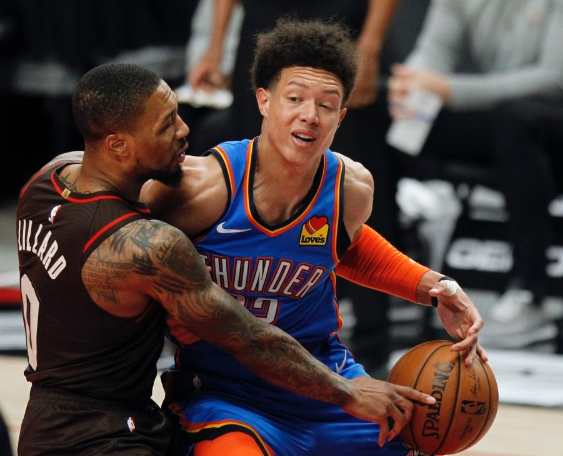 NBA-开拓者133-85血洗雷霆48分 利拉德16+6麦科勒姆20分 NBA-开拓者133-85血洗雷霆48分 利拉德16+6麦科勒姆20分