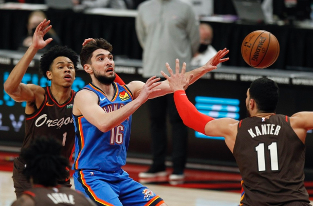 4日NBA记录:国王新援27分抢戏 爵士再中25+三分球 4日NBA记录:国王新援27分抢戏 爵士再中25+三分球