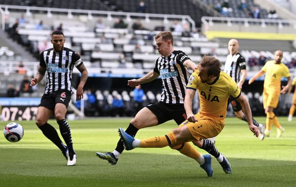 英超-热刺客场2-2纽卡 凯恩4分钟内双响枪手租将绝平 英超-热刺客场2-2纽卡 凯恩4分钟内双响枪手租将绝平