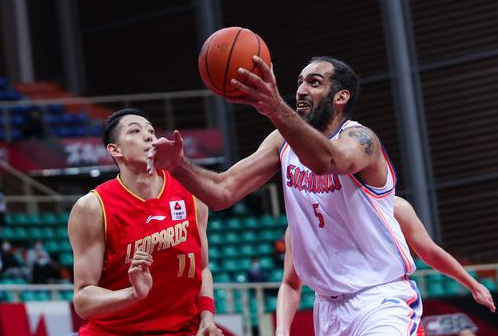 布克30+7深圳115-108力克四川 哈达迪13+20+9韩硕24分 布克30+7深圳115-108力克四川 哈达迪13+20+9韩硕24分