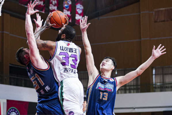 山东114-106胜同曦锁定第5 吉伦沃特42分西热26+14 哈神休战 山东114-106胜同曦锁定第5 吉伦沃特42分西热26+14 哈神休战