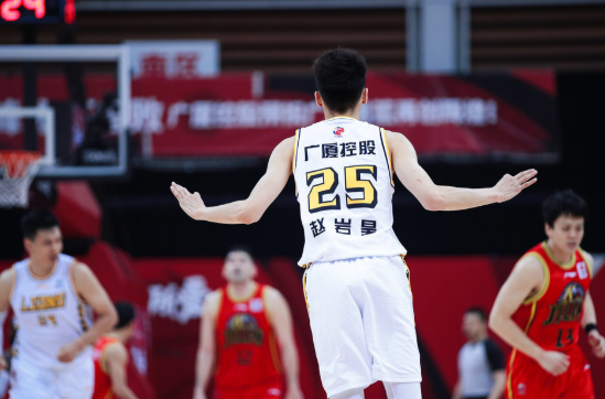 广厦105-88擒吉林8进4战辽宁 胡金秋26+17琼斯30+8+12 广厦105-88擒吉林8进4战辽宁 胡金秋26+17琼斯30+8+12