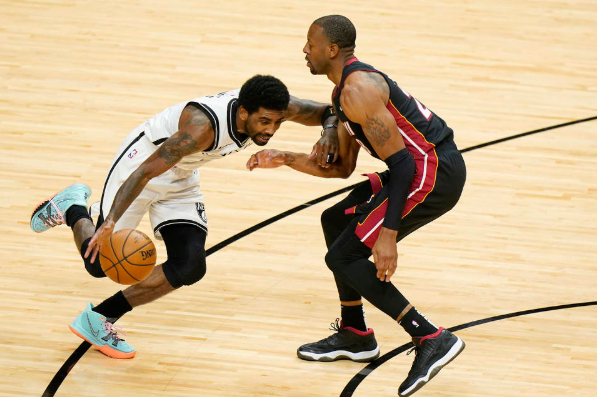 热火109-107险胜篮网 阿德巴约压哨绝杀欧文20+9 KD伤退 热火109-107险胜篮网 阿德巴约压哨绝杀欧文20+9 KD伤退