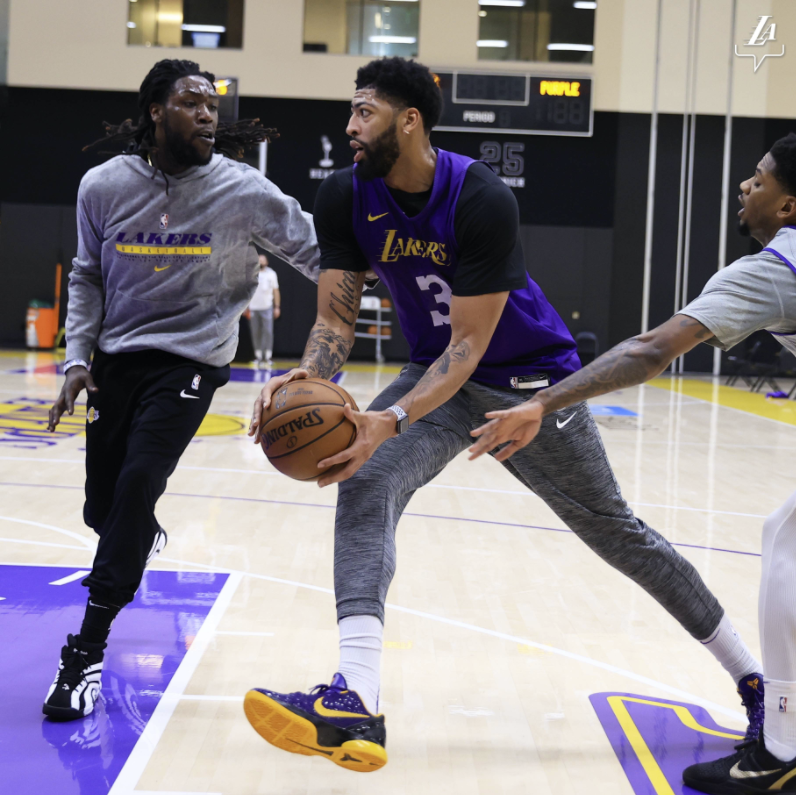 23日NBA前瞻:恩比德大战字母哥 浓眉复出率队战独行侠 23日NBA前瞻:恩比德大战字母哥 浓眉复出率队战独行侠