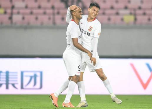 中超-亚泰2-1大连人收获开门红 儒尼奥尔远射破门埃里克建功 中超-亚泰2-1大连人收获开门红 儒尼奥尔远射破门埃里克建功