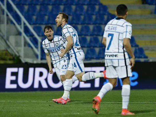 意甲-国米2-0克罗托内14分领跑 埃里克森破门阿什拉夫补时建功 意甲-国米2-0克罗托内14分领跑 埃里克森破门阿什拉夫补时建功