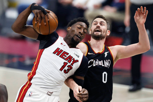 热火124-107轻取骑士斩获连胜 乐福空砍25+6巴特勒15分 热火124-107轻取骑士斩获连胜 乐福空砍25+6巴特勒15分