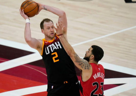 博格达34分范弗里特30+6+7 爵士106-102险胜送猛龙三连败 博格达34分范弗里特30+6+7 爵士106-102险胜送猛龙三连败