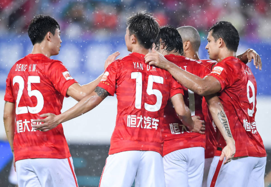 中超-广州2-0胜深圳迎赛季首胜 艾克森进球+造乌龙 中超-广州2-0胜深圳迎赛季首胜 艾克森进球+造乌龙