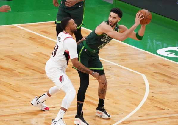 绿军119-129负开拓者 利拉德24+13双探花同时受伤 斯玛特被逐 绿军119-129负开拓者 利拉德24+13双探花同时受伤 斯玛特被逐