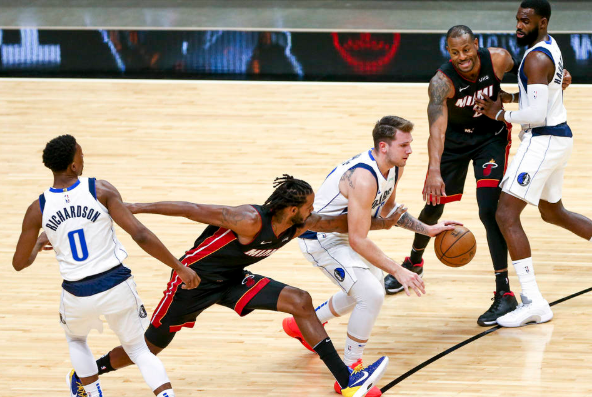 独行侠127-113终结热火3连胜 东契奇准三双小哈达威36分 独行侠127-113终结热火3连胜 东契奇准三双小哈达威36分