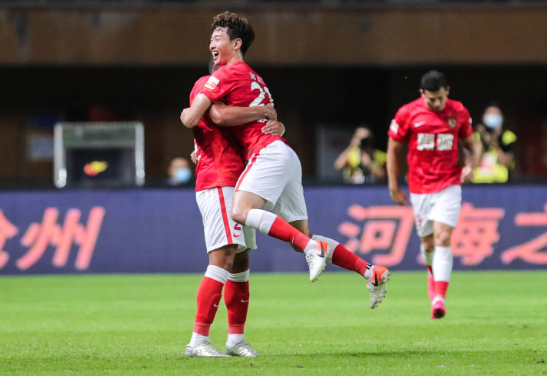 中超-广州2-0沧州夺2连胜 高准翼杨立瑜斩世界波 中超-广州2-0沧州夺2连胜 高准翼杨立瑜斩世界波