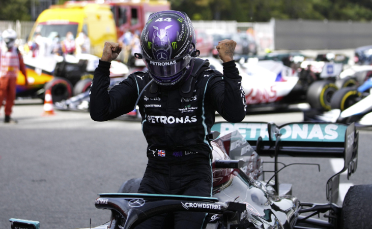 F1西班牙站:小汉超越维斯塔潘夺冠 博塔斯第3 F1西班牙站:小汉超越维斯塔潘夺冠 博塔斯第3