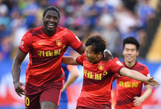 中超-上海申花1-1战平河北队 胡人天破门阿德里安读秒任意球绝平 中超-上海申花1-1战平河北队 胡人天破门阿德里安读秒任意球绝平