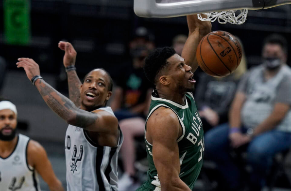 马刺7人得分上双146-125擒雄鹿 德罗赞23分字母哥28分 马刺7人得分上双146-125擒雄鹿 德罗赞23分字母哥28分