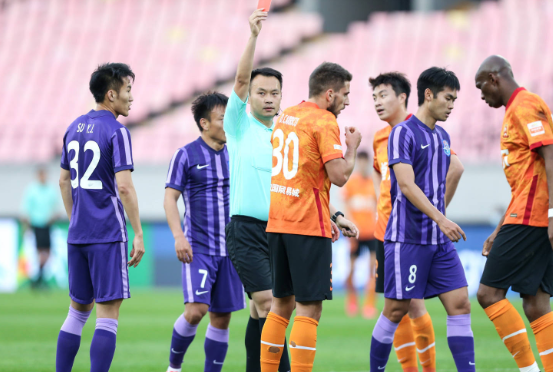 中超-津门虎2-1武汉夺首胜 杨梓豪首球伊洛基点杀 中超-津门虎2-1武汉夺首胜 杨梓豪首球伊洛基点杀