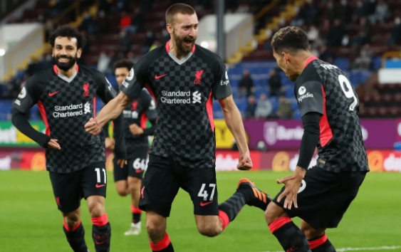 英超-利物浦3-0伯恩利升至第四 菲尔米诺破门菲利普斯建功 英超-利物浦3-0伯恩利升至第四 菲尔米诺破门菲利普斯建功