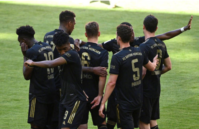 德甲-莱万41球破纪录!弗里克+3将告别 拜仁5-2夺冠收官 德甲-莱万41球破纪录!弗里克+3将告别 拜仁5-2夺冠收官