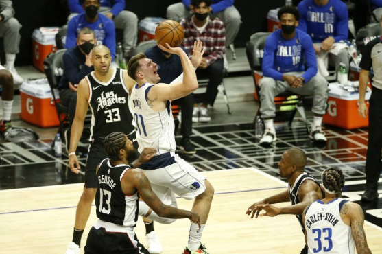 独行侠113-103力擒快船1-0领先 东契奇31+10+11小卡26分 独行侠113-103力擒快船1-0领先 东契奇31+10+11小卡26分