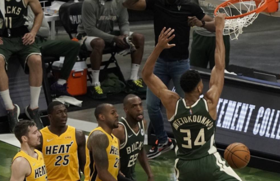 25日NBA前瞻:雄鹿欲灭热火力取连胜 约基奇需破开拓者防守 25日NBA前瞻:雄鹿欲灭热火力取连胜 约基奇需破开拓者防守