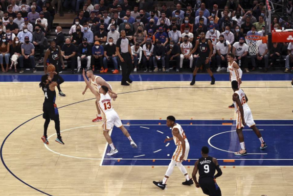 尼克斯101-92逆转老鹰 总比分1-1 罗斯26分特雷-杨30+7 尼克斯101-92逆转老鹰 总比分1-1 罗斯26分特雷-杨30+7