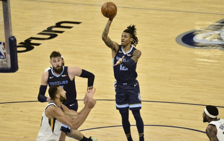 1日NBA纪录:莫兰特23+12改写队史 威少神三双前无古人 1日NBA纪录:莫兰特23+12改写队史 威少神三双前无古人