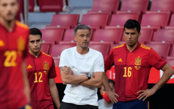 欧洲杯-西班牙VS瑞典前瞻:星光黯淡誓破魔咒 北欧海盗痛失伊布 欧洲杯-西班牙VS瑞典前瞻:星光黯淡誓破魔咒 北欧海盗痛失伊布