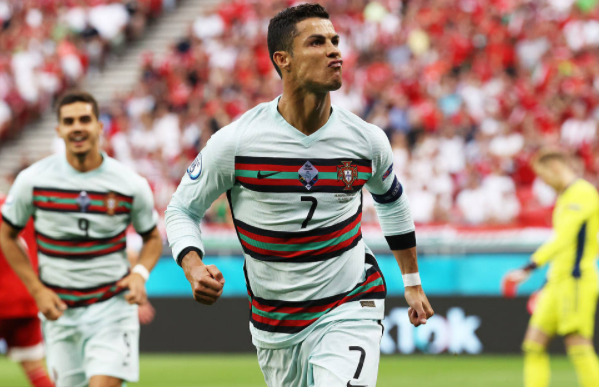 欧洲杯-葡萄牙3-0匈牙利 C罗双响+登顶欧洲杯射手榜 欧洲杯-葡萄牙3-0匈牙利 C罗双响+登顶欧洲杯射手榜