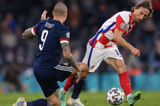 欧洲杯-克罗地亚3-1苏格兰小组第二 莫德里奇传射佩里西奇破门 欧洲杯-克罗地亚3-1苏格兰小组第二 莫德里奇传射佩里西奇破门