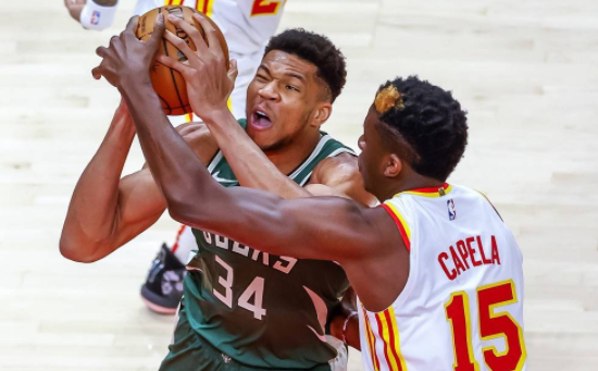 24日NBA前瞻:字母哥PK特雷-杨 雄鹿欲主场擒老鹰夺开门红 24日NBA前瞻:字母哥PK特雷-杨 雄鹿欲主场擒老鹰夺开门红