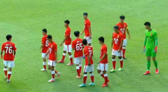 亚冠-大阪樱花2-0击败广州队 奥埜博亮帕努萨特建功 亚冠-大阪樱花2-0击败广州队 奥埜博亮帕努萨特建功