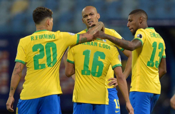 美洲杯-巴西1-1厄瓜多尔 内马尔轮休米利唐头槌 美洲杯-巴西1-1厄瓜多尔 内马尔轮休米利唐头槌