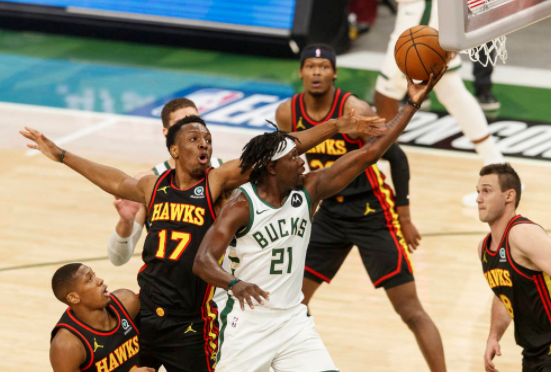 字母特雷-杨缺阵大洛33分 天王山雄鹿4人20+以123-112战胜老鹰 字母特雷-杨缺阵大洛33分 天王山雄鹿4人20+以123-112战胜老鹰