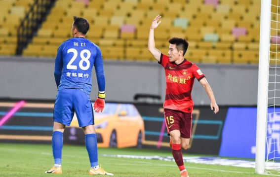 中超-河北队2-1逆转战胜长春亚泰 么旭辰进处子球王秋明建功 中超-河北队2-1逆转战胜长春亚泰 么旭辰进处子球王秋明建功