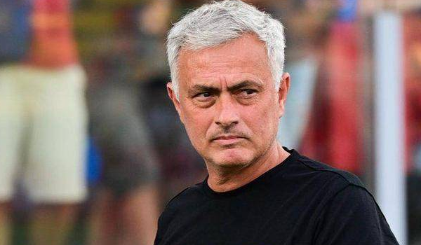 热身赛-罗马5-2德布雷岑 马约拉尔建功哲科双响 季前赛全胜 热身赛-罗马5-2德布雷岑 马约拉尔建功哲科双响 季前赛全胜