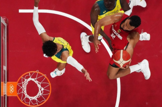 澳大利亚89-76力克德国 米尔斯24+6 兰代尔18分 奥布斯特17分 澳大利亚89-76力克德国 米尔斯24+6 兰代尔18分 奥布斯特17分