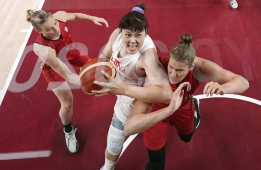 奥运女篮-中国74-62力克比利时&三战全胜晋级8强 李月汝14+8 奥运女篮-中国74-62力克比利时&三战全胜晋级8强 李月汝14+8