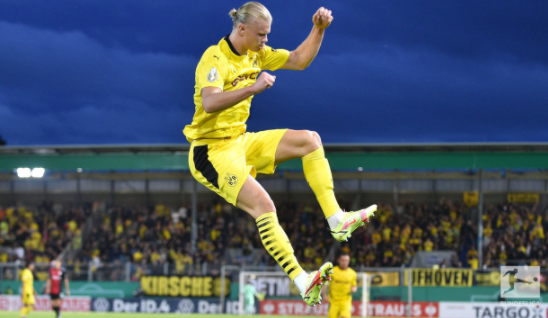 德国杯-哈兰德戴帽罗伊斯助攻 多特蒙德3-0韦恩完胜收场 德国杯-哈兰德戴帽罗伊斯助攻 多特蒙德3-0韦恩完胜收场