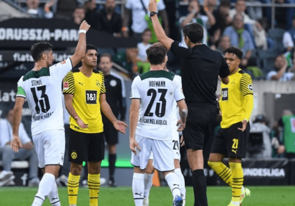 德甲-多特0-1门兴 哈兰德罗伊斯缺阵达胡德染红 德甲-多特0-1门兴 哈兰德罗伊斯缺阵达胡德染红