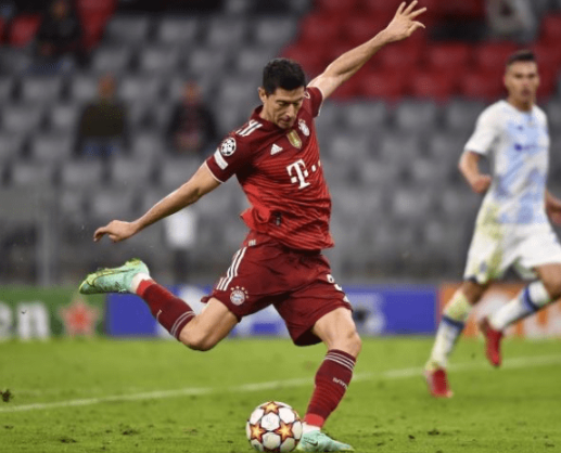 德甲-拜仁前瞻:冲击各项赛事十连胜 莱万延续恐怖火力 德甲-拜仁前瞻:冲击各项赛事十连胜 莱万延续恐怖火力