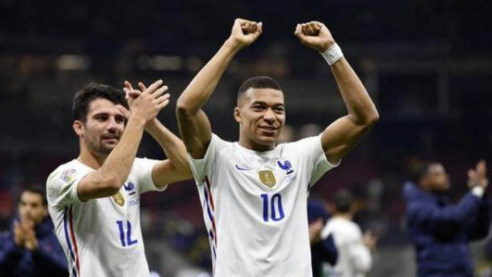 周最佳:姆巴佩荣膺MVP 法国三虎将领衔最佳阵容 周最佳:姆巴佩荣膺MVP 法国三虎将领衔最佳阵容