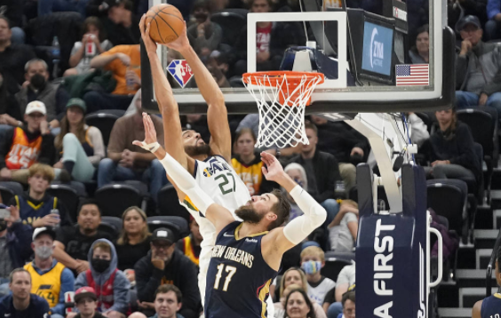 米切尔砍18分戈贝尔19+19 胖虎缺阵鹈鹕96-127负爵士 米切尔砍18分戈贝尔19+19 胖虎缺阵鹈鹕96-127负爵士