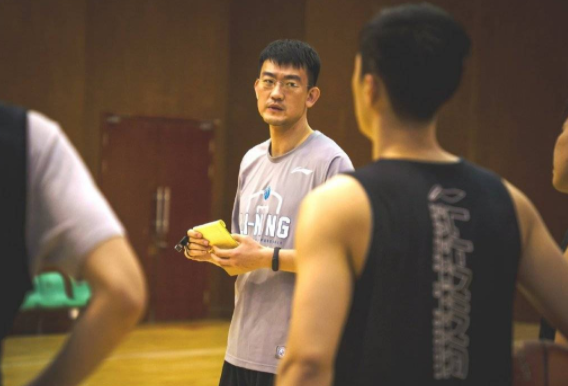 CBA季前赛-广厦61-59逆转险胜北京 胡金秋13+8 雷蒙11+6 CBA季前赛-广厦61-59逆转险胜北京 胡金秋13+8 雷蒙11+6