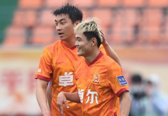 足协杯-武汉7-0大胜中乙队晋级 董学升黄紫昌各双响 足协杯-武汉7-0大胜中乙队晋级 董学升黄紫昌各双响