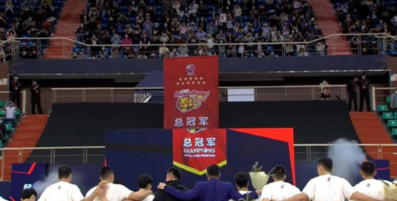 阿联回归首秀16分赵睿15+6+9 广东106-83擒深圳开门红 阿联回归首秀16分赵睿15+6+9 广东106-83擒深圳开门红